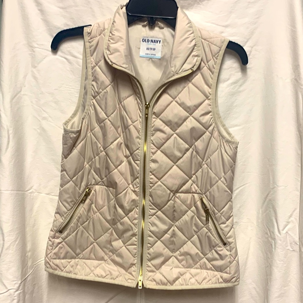 XS Old Navy Quilted Vest